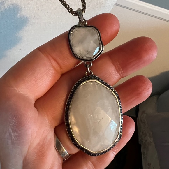 Long necklace with crystal/white stone - silver - Picture 4 of 9